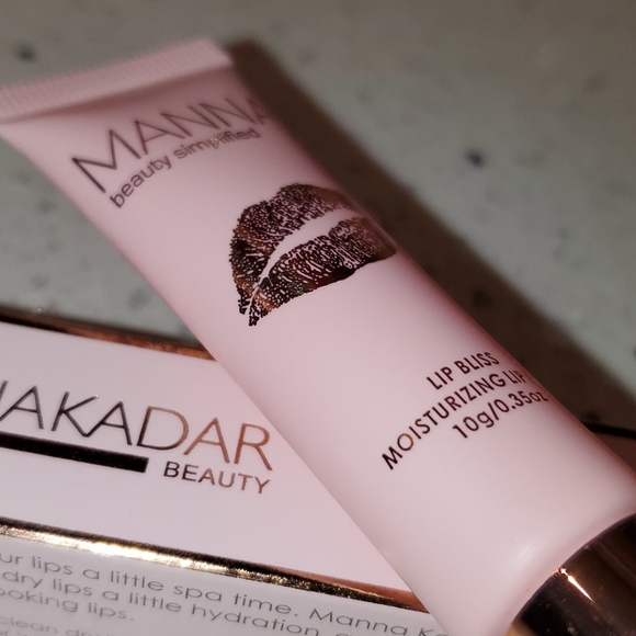 MANNA KADAR LIP BLISS MOISTURIZING MASK - Picture 3 of 3